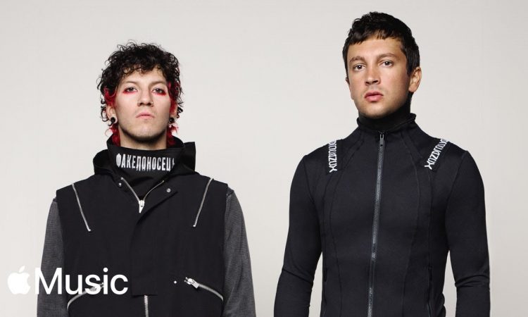 twenty one pilots: Breach, "The Contract," and Closing A Chapter | Apple Music