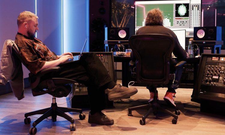 How I Remixed Taylor Swift "Opalite" | Chris Lake